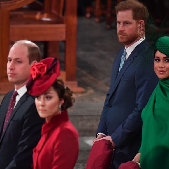 Il n'est en revanche pas impossible que Harry renoue vraiment avec son père : "Il y a toujours un espoir de réconciliation si les deux parties sont prêtes à parler. […] C’est toujours bien de discuter, on peut en tirer beaucoup de choses, et ça peut peut-être mener quelque part.” 

Le prince Edward, comte de Wessex, Sophie Rhys-Jones, comtesse de Wessex, Le prince William, duc de Cambridge, et Catherine (Kate) Middleton, duchesse de Cambridge, Le prince Harry, duc de Sussex, Meghan Markle, duchesse de Sussex - La famille royale d'Angleterre lors de la cérémonie du Commonwealth en l'abbaye de Westminster à Londres le 9 mars 2020. Mirrorpix / Bestimage