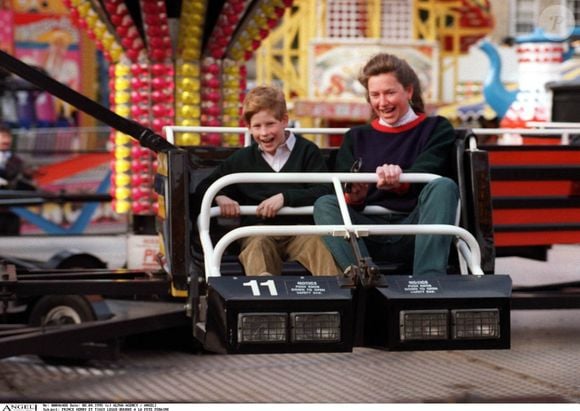 Le prince Harry et Tiggy Legge-Bourke à la fête forraine.