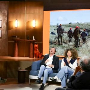 Bertrand Chameroy, Bernard Montiel et Oli sur plateau de l'émission "Animalement Vôtre" présentée par B.Montiel et diffusée le 25 janvier 2026 sur France 3, à Paris, France, le 3 décembre 2025. © Jack Tribeca/Bestimage