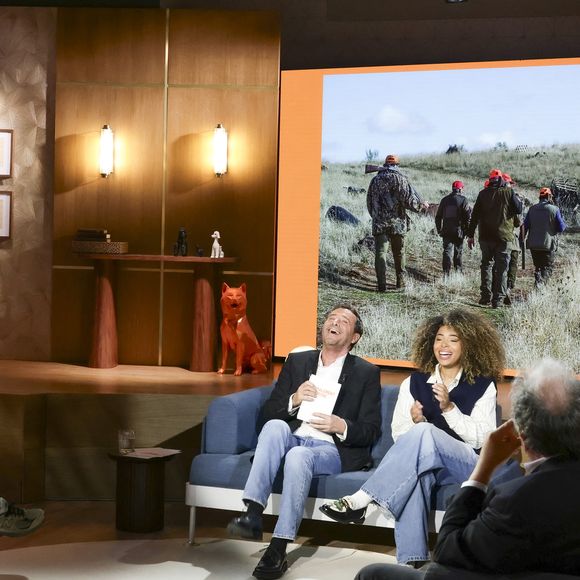 Bertrand Chameroy, Bernard Montiel et Oli sur plateau de l'émission "Animalement Vôtre" présentée par B.Montiel et diffusée le 25 janvier 2026 sur France 3, à Paris, France, le 3 décembre 2025. © Jack Tribeca/Bestimage