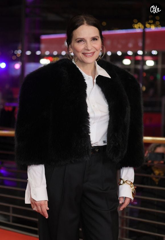 À 62 ans, l'icône française affiche une fraîcheur et une silhouette qui paraissent dix ans de moins. Et cela n'a rien du hasard !

Juliette Binoche à l'avant-première de "Queen At Sea" pendant la 76e édition des Berlinale, le 17 février 2026 à Berlin. 

© Alec Michael via ZUMA Press