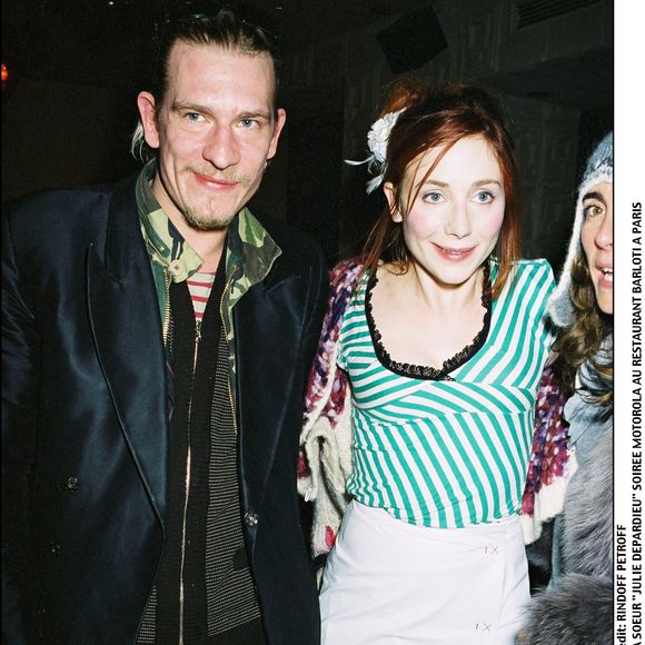 Guillaume Depardieu" et sa soeur Julie Depardieu à la soiree motorola au restaurant barloti a paris le 26/01/2004. Crédit Bertrand Rindoff Petroff / Bestimage
