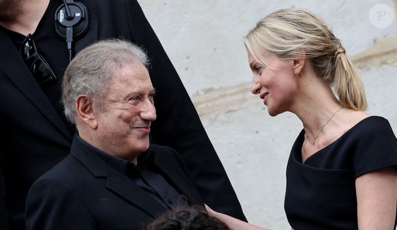Michel Drucker, Audrey Crespo-Mara - Sorties des obsèques de Thierry Ardisson en l’église Saint-Roch de Paris, France, le 17 juillet 2025. 

© Clovis-Jacovides/Bestimage