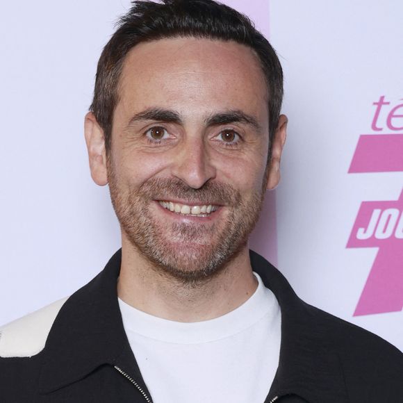 Il a volé plusieurs objets de valeur et utilisé la carte bancaire du père de Camille Combal.

Soirée Télé 7 jours Chez Francette à Paris, jeudi 4 septembre 2025. - Soirée Télé 7 jours Chez Francette à Paris le 4 septembre 2025.
© Christophe Aubert via Bestimage