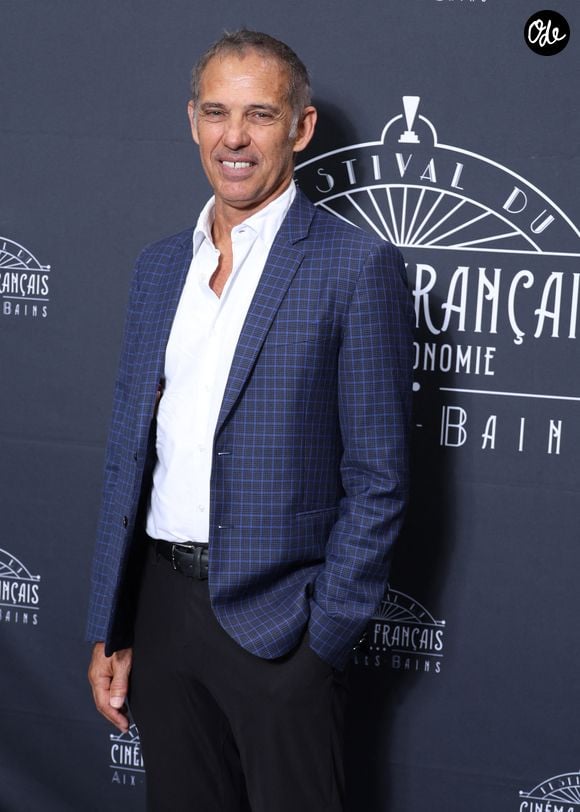 Le fils de Jean-Paul Belmondo a publié plusieurs photographies prises à Piriac-sur-Mer, en Loire-Atlantique, une commune chère au clan Belmondo depuis plusieurs générations.

Exclusif - Paul Belmondo au photocall du Festival du Cinéma Francais et de la gastronomie d'Aix-Les-Bains, France, le 6 Juin 2025. © Denis Guignebourg/Bestimage