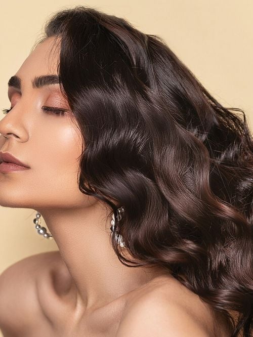 Bons gestes et produits miracles : Le guide pour des cheveux en pleine santé tout l'été