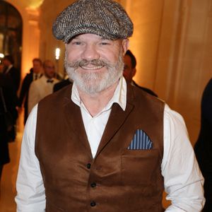 Philippe Etchebest assiste au "Gala d'hiver" du Peninsula à Paris, le 28 novembre 2024 à Paris, France. Photo par Jerome Dominé/Abaca