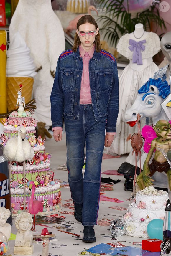 Des petits prix aux marques préférées des stars, voici notre top 5 des enseignes qui vendent (enfin) des jeans à la bonne longueur.

Défilé Diesel "Collection Prêt-à-Porter Automne/Hiver 2026-2027" lors de la Fashion Week de Milan (MLFW), le 24 février 2026.