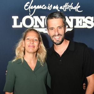 Tony Estanguet est apparu publiquement avec sa compagne Aurélie.

Tony Estanguet et sa compagne dans l'espace VIP, le Pavillon Eiffel, lors de la 12ème édition Longines Paris Eiffel Jumping au pied de la Tour Eiffel sur le Champ-de-Mars à Paris, France.

© Perusseau-Veeren/Bestimage