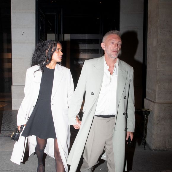 Vincent Cassel et sa compagne Narah Baptista à la sortie d'un dîner à l'hôtel "Costes" lors de la Fashion Week de Paris (PFW), le 18 janvier 2024.
