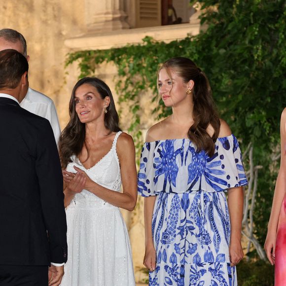 Le roi Felipe et la reine Letizia, les princesses Leonor et Sofia avec Rafael Nadal lors de la réception des autorités et d'une représentation de la société des Baléares au Palais Marivent, le 4 août 2025, à Palma de Majorque (Îles Baléares, Espagne).

RÉCEPTION

Raúl Terrel / Europa Press

08/04/2025
