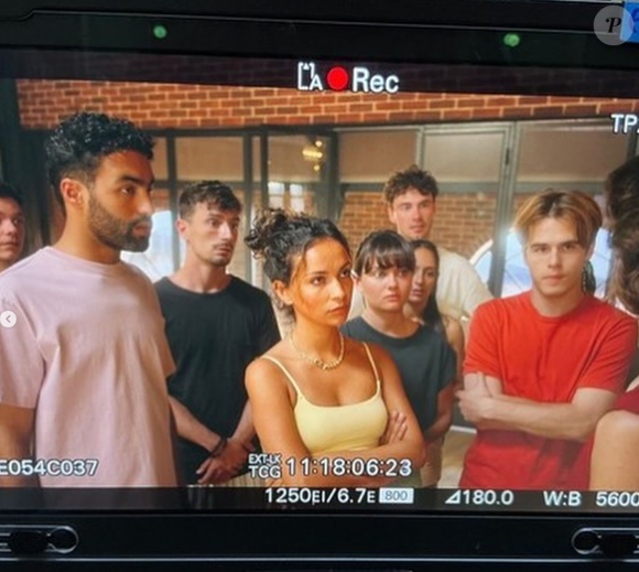 La jeune comédienne vue dans le passé dans "Un si grand soleil" a rejoint la nouvelle série quotidienne de TF1, "Tout pour la lumière".

Marie Fèvre, alias Solenn dans "Tout pour la lumière, sur Instagram.