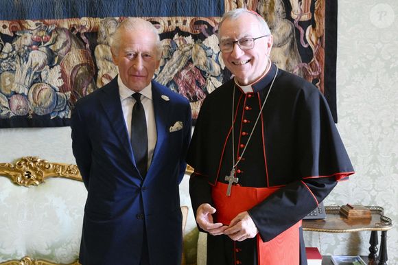 Le roi Charles III d'Angleterre et Camilla Parker Bowles, reine consort d'Angleterre, reçus par le pape Léon XIV au Vatican (Rome), le 23 octobre 2025. Photo par PA Photo/ Bestimage