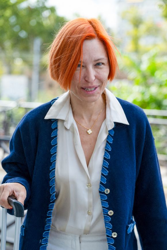 Exclusif - La chanteuse canadienne Natasha St-Pier arrive à l'enregistrement de l'émission "Vivement dimanche" à Paris, France, le 9 septembre 2025, et diffusée le 12 octobre 2025 sur France 3. © Jonathan Jacob/Bestimage