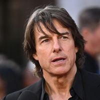 Moment de flottement pour Tom Cruise face à une question sur sa fille Suri, une position délicate