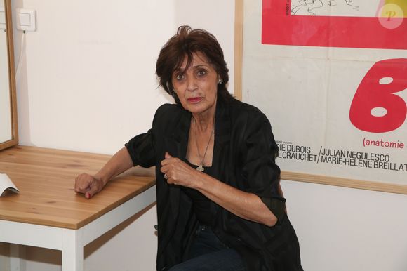 Linda de Suza a ensuite signé un juteux contrat avec Jean-Claude Camus pour adapter cet ouvrage en comédie musicale en 1986

Exclusif - Concert hommage de Linda de Suza à Amalia Rodriguez au Trianon Palace à Paris le 6 octobre 2019. © JLPPA/Bestimage