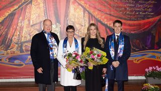 Stéphanie de Monaco radieuse auprès de sa fille Camille élégante et raffinée, Albert de Monaco réapparaît en pleine forme après l'annonce