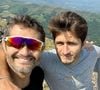 Bixente Lizarazu retrouve son fils pour faire du ski

Bixente Lizarazu avec son fils Tximista et un ami