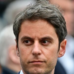 Gabriel Attal lors de la cérémonie de commémoration du génocide arménien de 1915 à Paris le 24 avril 2025. © Christian Liewig / Bestimage