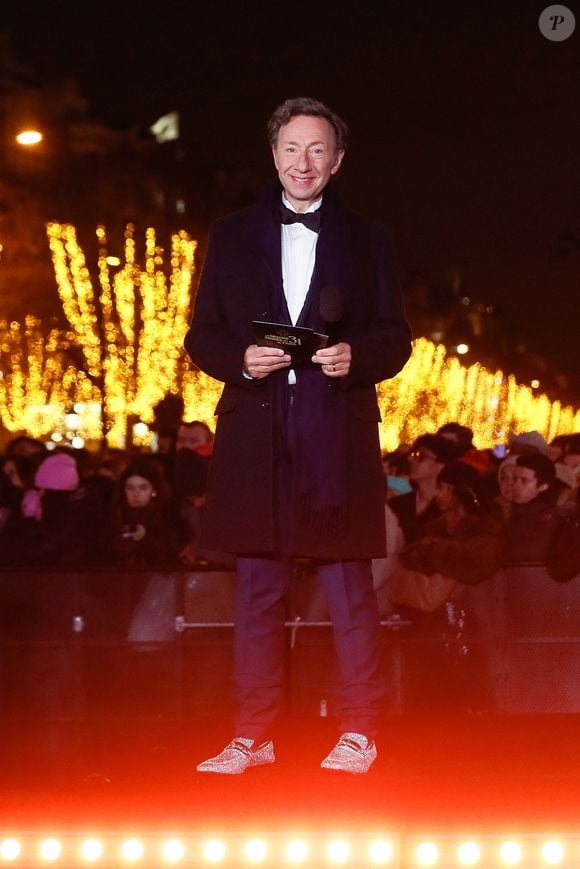 Stéphane Bern lors de l’émission "La grande soirée du 31 décembre de Paris" diffusée sur France 2 sur les Champs-Elysées à Paris, France, le 31 décembre 2024.  © Clovis-Tribeca/Bestimage