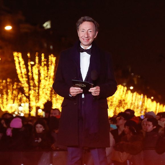 Stéphane Bern lors de l’émission "La grande soirée du 31 décembre de Paris" diffusée sur France 2 sur les Champs-Elysées à Paris, France, le 31 décembre 2024.  © Clovis-Tribeca/Bestimage