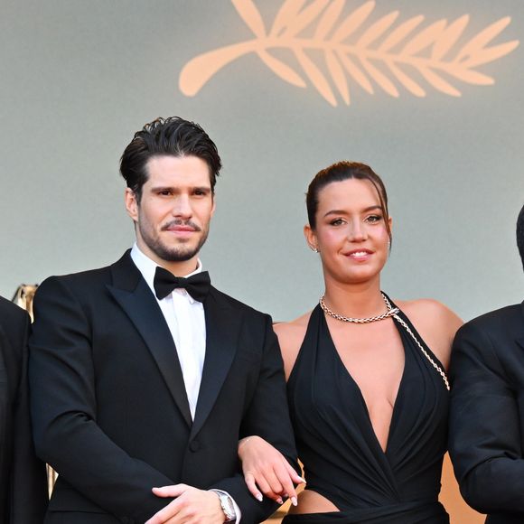 S'ils n'ont jamais posé ensemble depuis l'officialisation, cette première pourrait avoir lieu ce soir pour la 50e cérémonie des César...
François Civil, Adèle Exarchopoulos - Montée des marches du film « L’amour ouf » lors du 77ème Festival International du Film de Cannes, au Palais des Festivals à Cannes. Le 23 mai 2024
© Bruno Bebert / Bestimage
