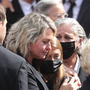 Malgré les épreuves, la cheffe italienne veut aller de l'avant

Luana et Stella Belmondo, Florence Belmondo - Sorties - Obsèques de Jean-Paul Belmondo en l'église Saint-Germain-des-Prés, à Paris le 10 septembre 2021.
© Dominique Jacovides / Bestimage
