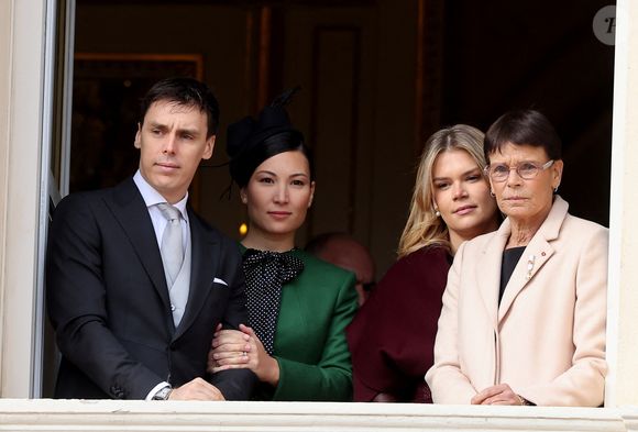 Louis Ducruet et sa femme Marie Ducruet (Chevallier), Camille Gottlieb, La princesse Stéphanie de Monaco - - La famille princière de Monaco au balcon du palais, à l'occasion de la Fête Nationale de Monaco, le 19 novembre 2025. © Dominique Jacovides/Bestimage