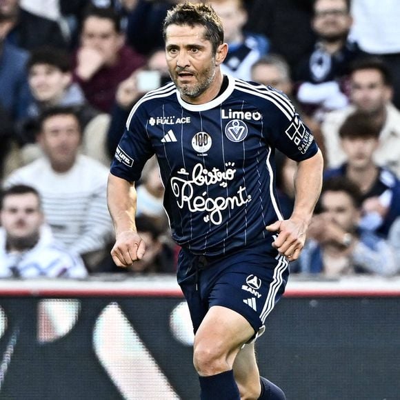 Bixente Lizarazu - A l’occasion des 100 ans du parc Lescure, Bordeaux accueille au stade Chaban-Delmas un match de gala opposant les gloires des Girondins de Bordeaux au Variétés Club de France le mardi 14 mai 2024. ©Thierry Breton / Panoramic / Bestimage