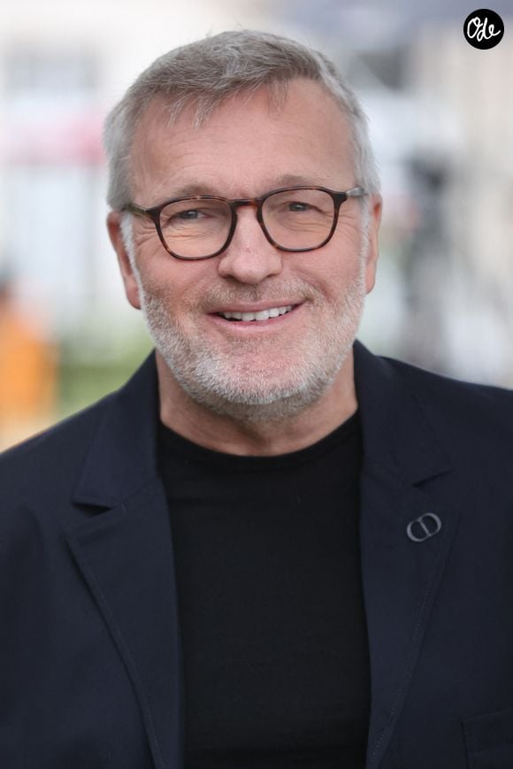 Laurent Ruquier participe à la séance photo des « Grosses Têtes » dans le cadre du 17e Festival du film d'Angoulême, à Angoulême, le 29 août 2024, en France. Photo de Jérôme Dominé/ABACAPRESS.COM