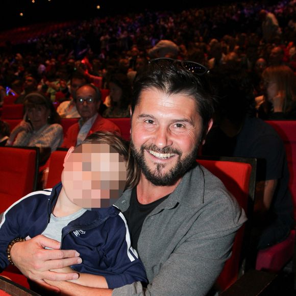 Exclusif - Christophe Beaugrand et son fils - Personnalités au spectacle de Chantal Goya "50 ans d'amour" au palais des Congrès à Paris le 25 mai 2025.

© Philippe Baldini / Bestimage