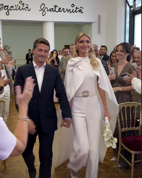 Dylan Deschamps et Mathilde se sont dit "oui" ! 

Mariage de Dylan et Mathilde Deschamps @Instagram