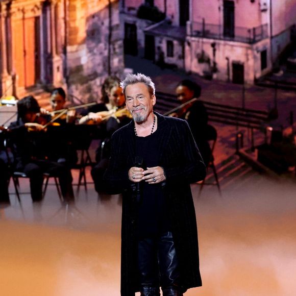 Une passion que Florent Pagny a immédiatement soutenue. 

Exclusif - Florent Pagny lors surprises lors de l'enregistrement de l'émission "La chanson secrète N°14", présentée par N.Aliagas et diffusée le 26 décembre sur TF1, consacrée à Lara Fabian à Paris le 10 Décembre 2025