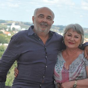 Josiane Balasko et Gérard Jugnot posent pour le photocall de 'Mes Heros' lors du 5ème Festival Du film Francophone d'Angoulême à Angoulême, France le 26 août 2012. Photo Giancarlo Gorassini/ABACAPRESS.COM