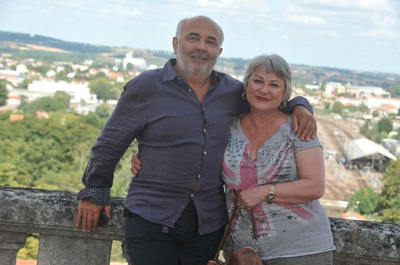 Josiane Balasko et Gérard Jugnot posent pour le photocall de 'Mes Heros' lors du 5ème Festival Du film Francophone d'Angoulême à Angoulême, France le 26 août 2012. Photo Giancarlo Gorassini/ABACAPRESS.COM