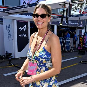 À ses côtés lors de cet événement, l'ancienne Miss France Laury Thilleman retrouvait quant à elle un univers qu'elle connaît bien.

Laury Thilleman dans les paddocks du Formula 1 Louis Vuitton Grand Prix de Monaco 2026, à Monte Carlo, Monaco, le 6 juin 2026. © Bruno Bebert/Bestimage