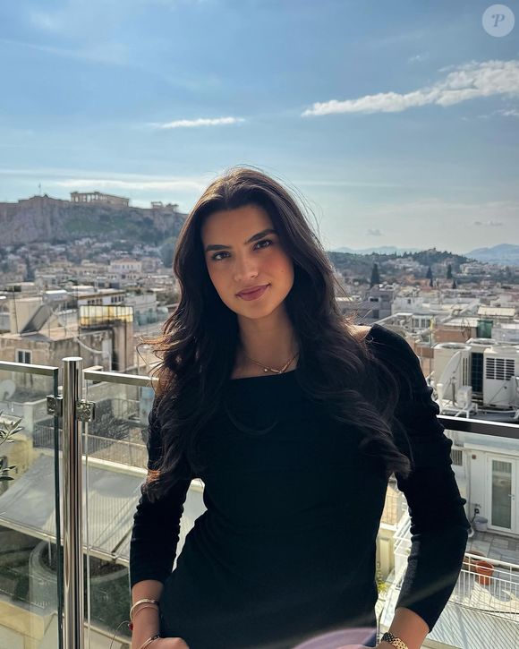 Elle est diplômée de l’ESSEC Business School et vise un Master en entrepreneuriat ou marketing digital.

Mareva Michel, Instagram
