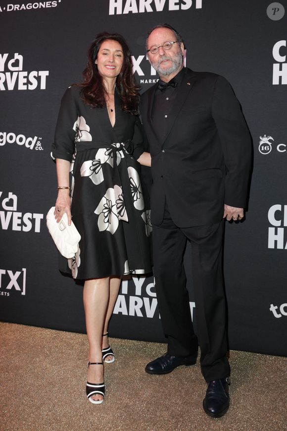 New York, le 22 avril 2025 : Zofia Borucka et Jean Reno assistent au gala City Harvest Presents The 2025 Gala.