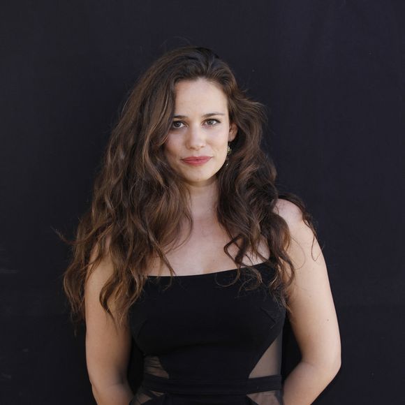 Lucie Lucas - Photocall avec les acteurs de la série "Cannes Confidential" lors du festival Canneseries saison 6 au palais des festivals à Cannes le 16 avril 2023.

© Denis Guignebourg / Bestimage