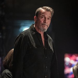Florent Pagny en backstage de l'enregistrement de l'émission "Serge Lama, le dernier rappel" présentée par F. Bollaert, diffusée le vendredi 21 novembre 2025 sur France 3 à 21h10, au théâtre Marigny à Paris, France, le 29 avril 2025. © Clovis-Moreau/Bestimage