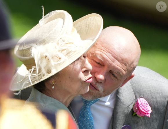 La princesse Anne, Mike Tindall  lors du premier jour des courses hippiques "Royal Ascot 2025", le 17 juin 2025. (Julien Burton / Bestimage).