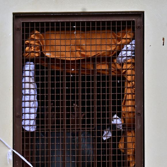 Il connaitra sa date d'incarcération le 13 octobre prochain. Selon nos confrères du Parisien, l'ancien chef d'État sera placé dans une cellule "lambda".

Info - Nicolas Sarkozy bientôt en prison : une cellule réservée au centre pénitentiaire Paris-La Santé pour l'ancien président - Illustration du centre pénitentiaire Paris-La Santé dans le 14ème arrondissement de Paris, France, le 26 septembre 2025. © Christian Liewig/Bestimage