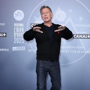 Franck Dubosc - Photocall dans le cadre de la 28ème édition du festival International du Film de Comédie à l'Alpe d'Huez le 15 janvier 2025. © Dominique Jacovides/Bestimage