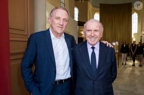 Le fondateur de Kering voit depuis quelque temps son fils François-Henri Pinault tenter de redresser Gucci. 

François-Henri Pinault et son père François Pinault - À l'occasion du lancement des Journées Européennes du Patrimoine, Kering organise un cocktail au sein de son siège à Paris, France, le 14 septembre 2018. © Olivier Borde/Bestimage