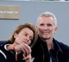 Le couple est né sur le tournage de "Koh-Lanta" en 2003.

Denis Brogniart et sa femme Hortense dans les tribunes des Internationaux de France de tennis de Roland Garros 2024 à Paris, France, le 31 mai 2024. © Jacovides-Moreau/Bestimage