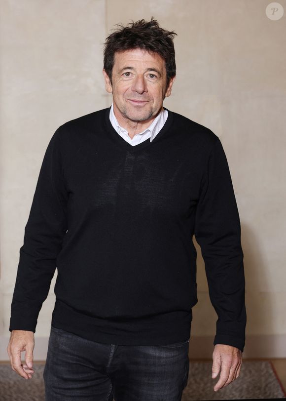 Patrick Bruel lors de la nomination de Stéphane Bern comme Pape du Patrimoine lors de la Saint Clément au restaurant Alain Ducasse Baccarat, à Paris, France, le 20 novembre 2025. © Denis Guignebourg/Bestimage