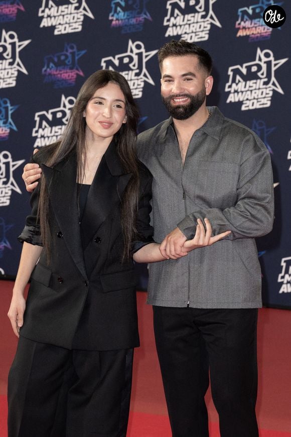 Kendji Girac et Ambre assistent à la 27e cérémonie des NRJ Music Awards le 31 octobre 2025 à Cannes, en France. Photo de David NIVIERE/ABACAPRESS.COM