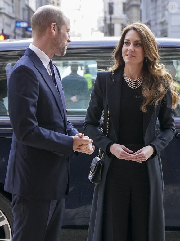 Le prince William, prince de Galles, et Catherine (Kate) Middleton, princesse de Galles, assistent à une cérémonie de commémoration des 80 ans de la libération du camp de concentration d'Auschwitz-Birkenau au Guildhall à Londres, le 26 janvier 2025. Crédit : Julien Burton / Bestimage