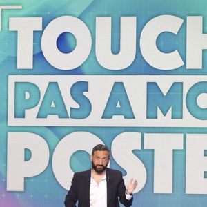 Exclusif - Cyril Hanouna, sur le plateau de l’émission « TPMP » présentée par C.Hanouna et diffusée en direct sur Youtube et sur toutes les box (SFR, FREE, Bouygues, MyCanal etc), Paris, France, le 10 mars 2025. © Jack Tribeca / Bestimage
