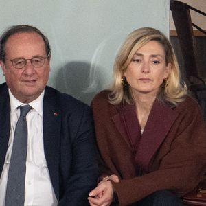 Le couple a profité d'un moment en amoureux loin des projecteurs.

François Hollande et Julie Gayet assistent aux Internationaux de France 2024 à Roland Garros le 4 juin 2024 à Paris, France. © Zabulon Laurent/ABACA